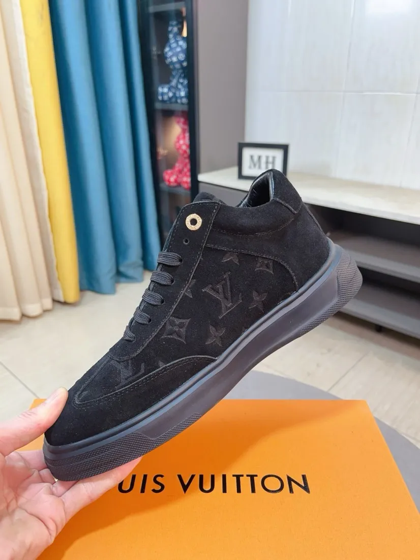 Ex-factory price 420🌹🌹[LV] The latest masterpiece of high-top men's shoes: the upper is made of Italian imported first-layer cowhide with special materials➕full genuine leather lining🔥, making walking more convenient and comfortable! Exclusive new style, stunning work [color]! Create a fashionable personality to set off your uniqueness! A must-have for trendy men! Classic🔥Number: 38-44